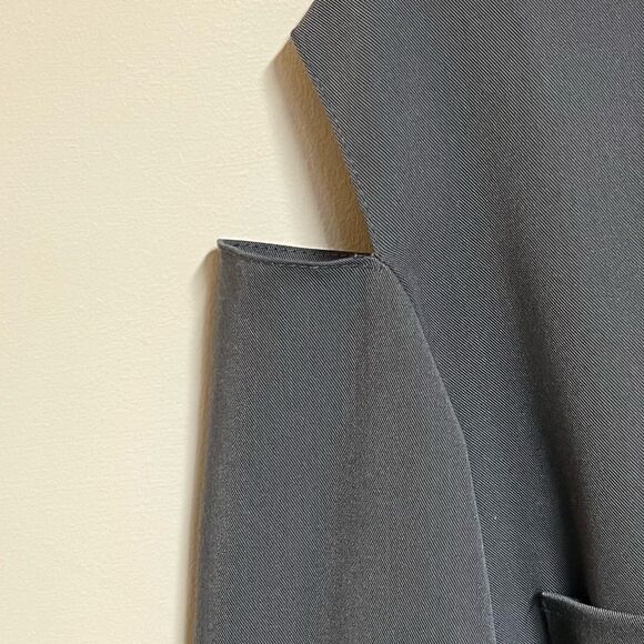 NWT CRESCENT shoulder slit Belted Button Charcoal Top Sz L - Picture 9 of 9